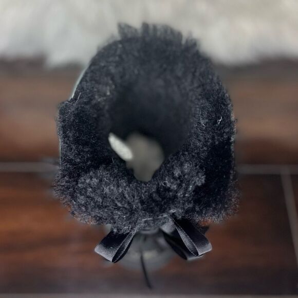 Ugg Bailey Boots With Bow​​​ - Picture 10 of 11